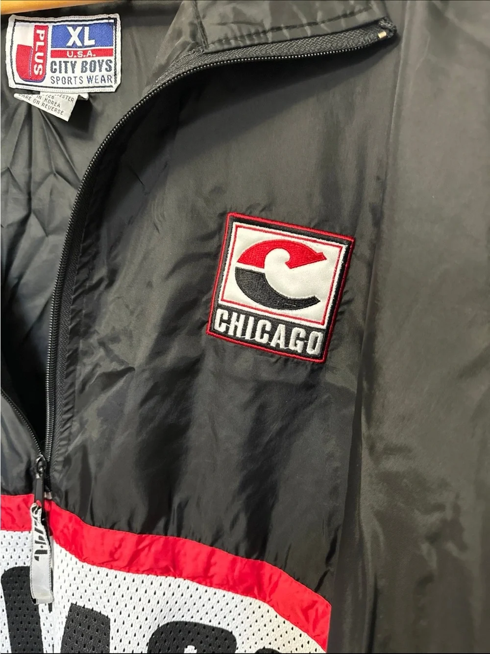 City Boys Chicago Pullover Windbreaker Adult XL Jacket - Black/White/Red